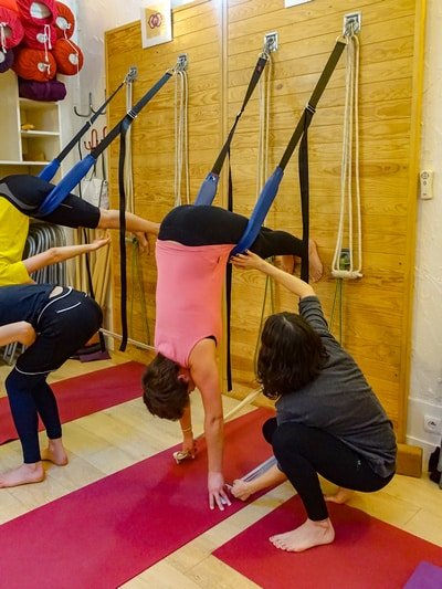 Utilisation des suspensions murales Studio de yoga à Paris - Utilisation des suspensions murales